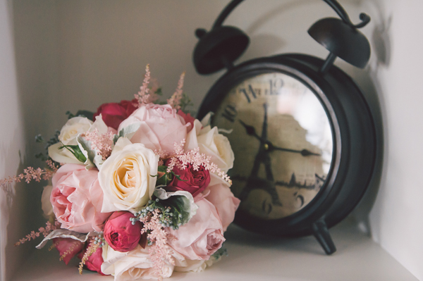 family-farm-wedding-in-pink-and-gray