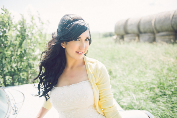 family-farm-wedding-in-pink-and-gray
