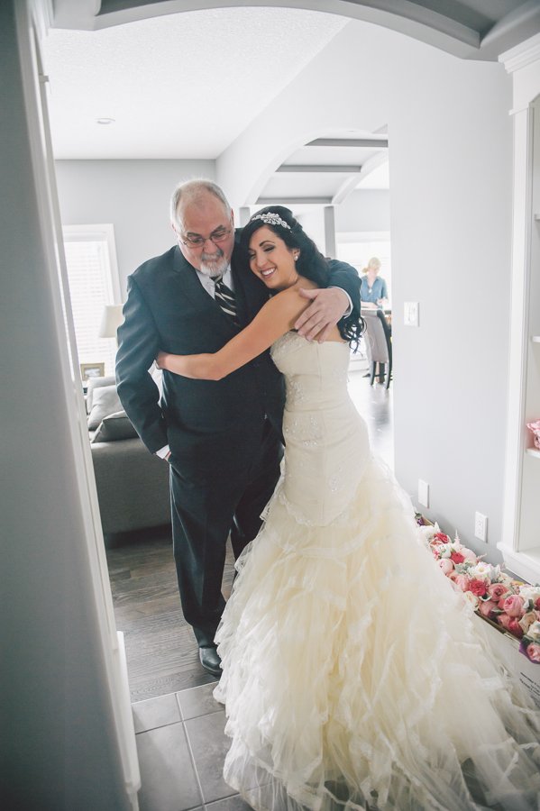 family-farm-wedding-in-pink-and-gray