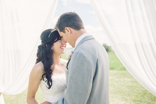 family-farm-wedding-in-pink-and-gray