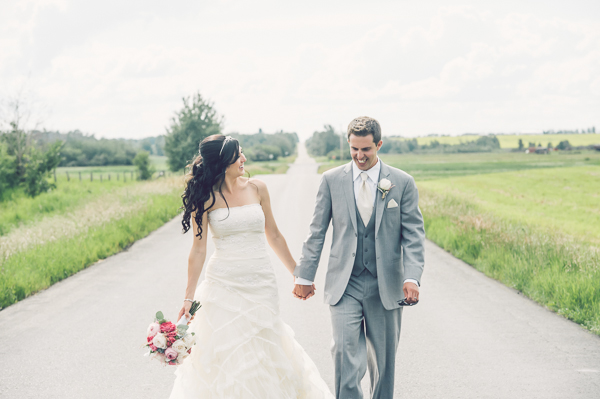 family-farm-wedding-in-pink-and-gray