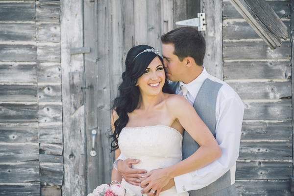 family-farm-wedding-in-pink-and-gray