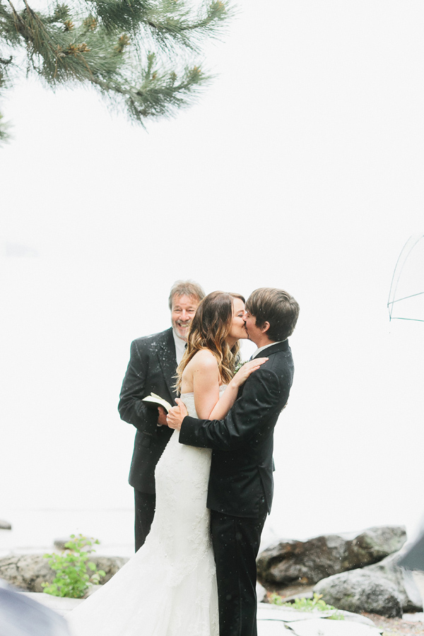 lake-tahoe-rainy-day-wedding