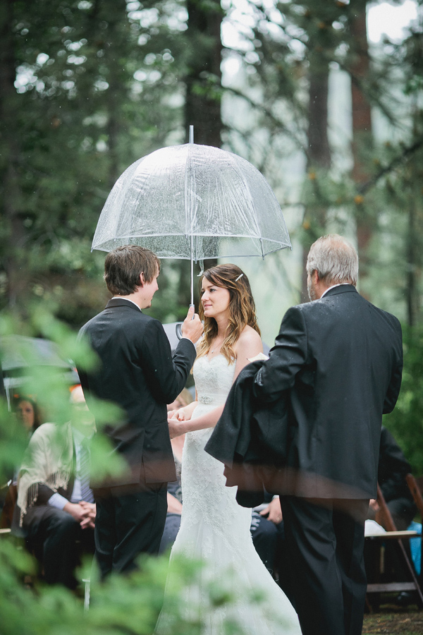 lake-tahoe-rainy-day-wedding