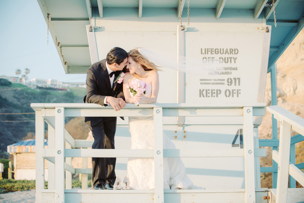malibu-beach-wedding-in-pink-and-white