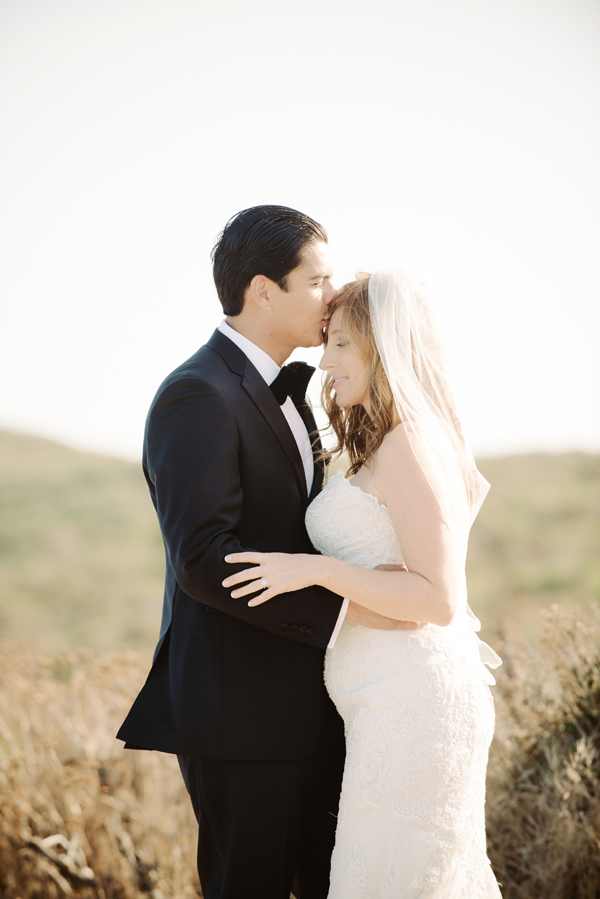 malibu-beach-wedding-in-pink-and-white