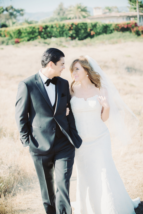 malibu-beach-wedding-in-pink-and-white