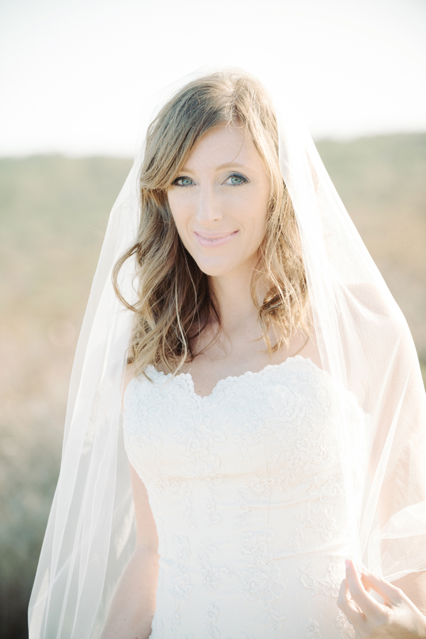 malibu-beach-wedding-in-pink-and-white