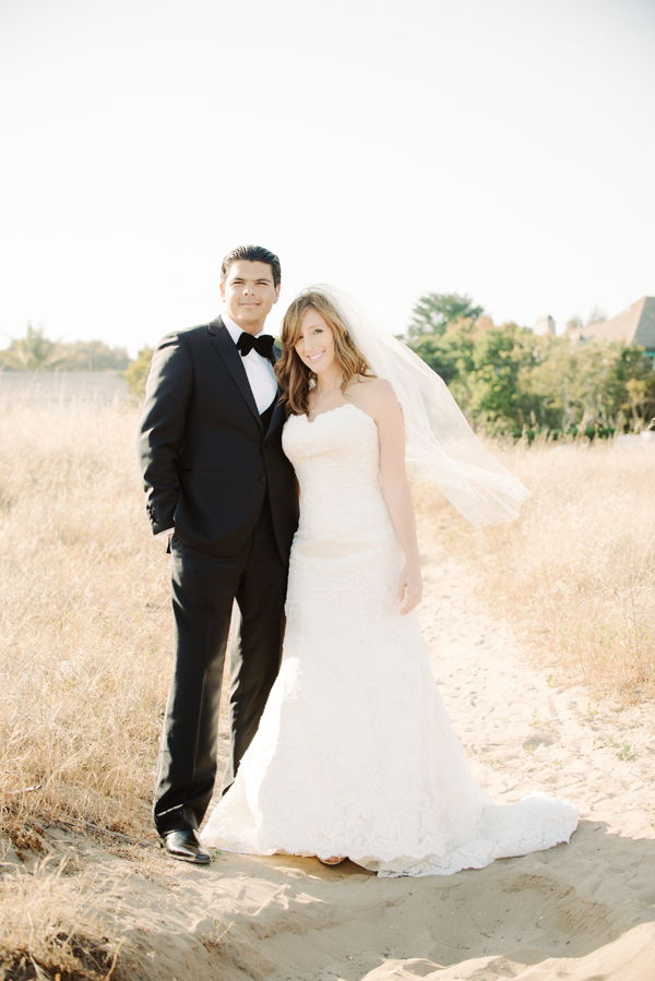 malibu-beach-wedding-in-pink-and-white