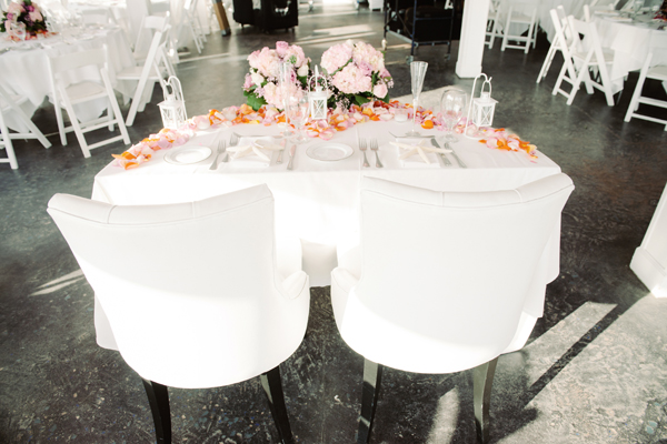 malibu-beach-wedding-in-pink-and-white