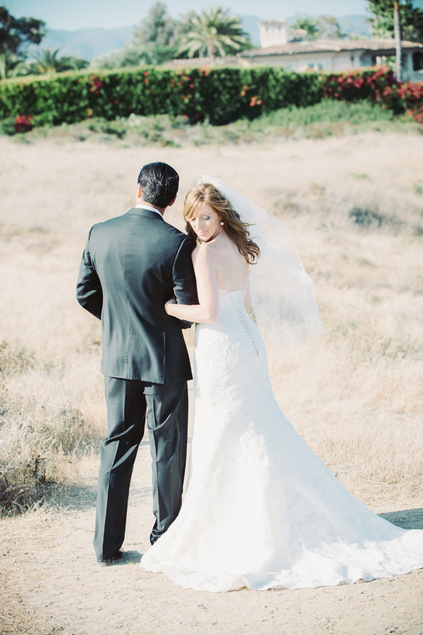 malibu-beach-wedding-in-pink-and-white