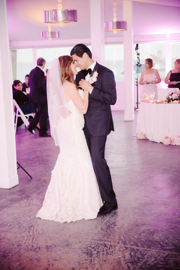malibu-beach-wedding-in-pink-and-white