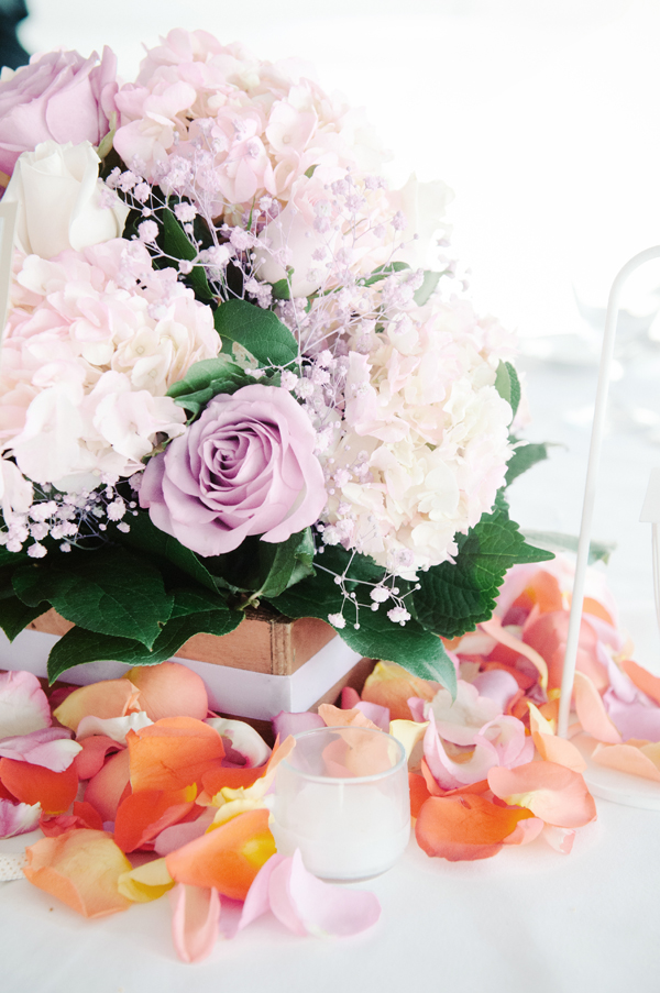 malibu-beach-wedding-in-pink-and-white