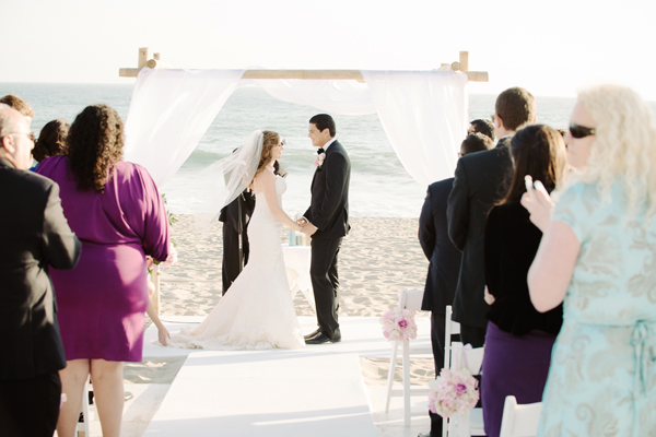 malibu-beach-wedding-in-pink-and-white