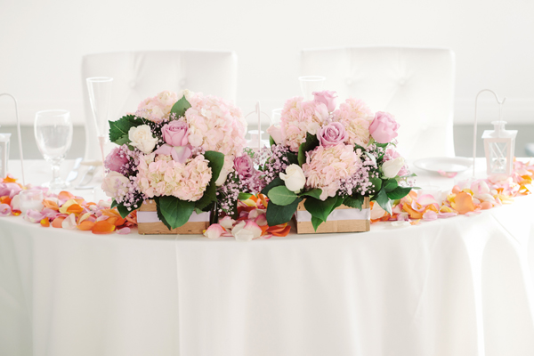 malibu-beach-wedding-in-pink-and-white