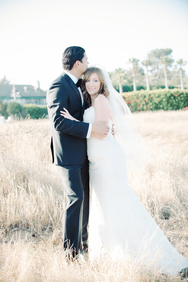 malibu-beach-wedding-in-pink-and-white