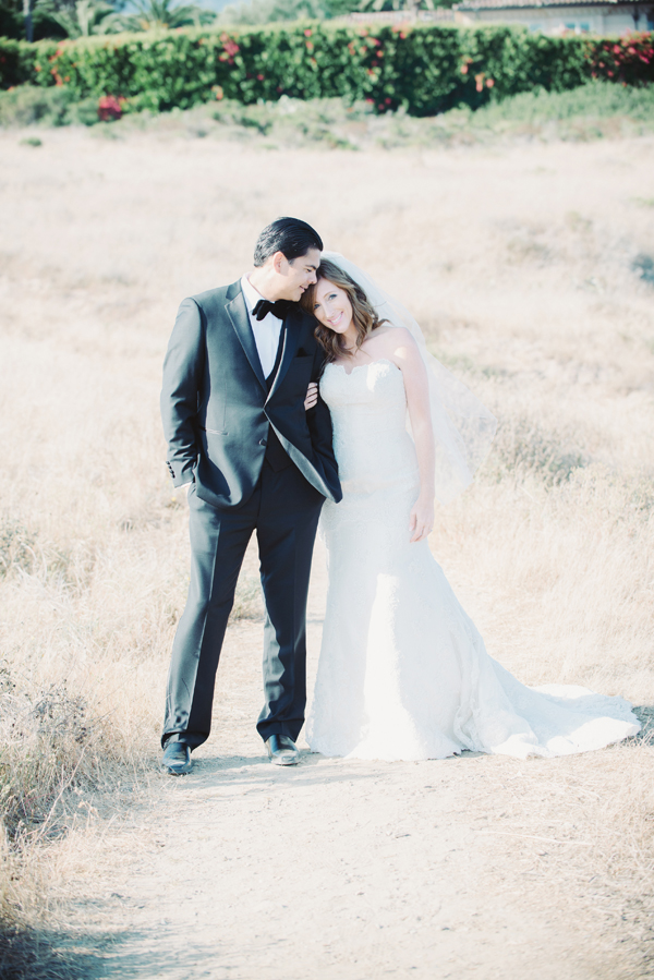 malibu-beach-wedding-in-pink-and-white
