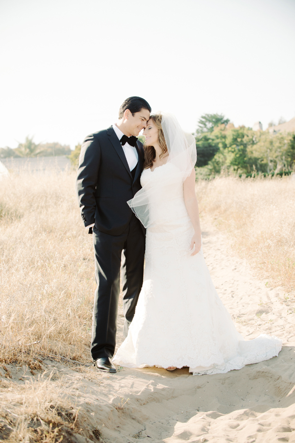 malibu-beach-wedding-in-pink-and-white