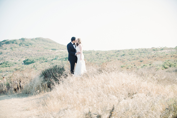 malibu-beach-wedding-in-pink-and-white