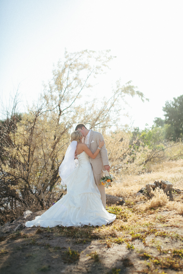 nebraska-navy-and-orange-wedding
