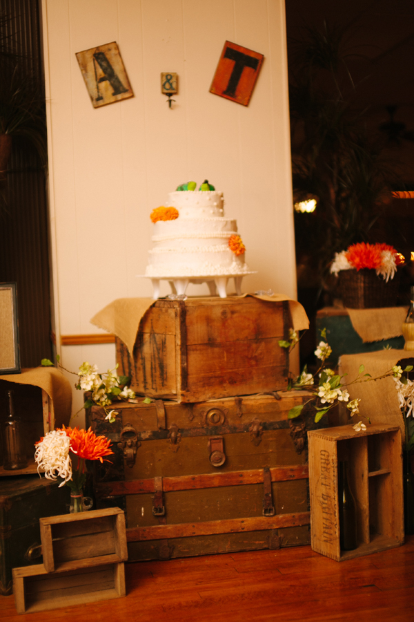 nebraska-navy-and-orange-wedding
