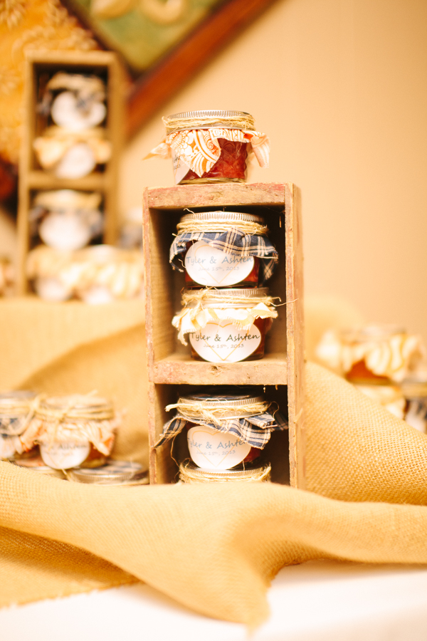 nebraska-navy-and-orange-wedding