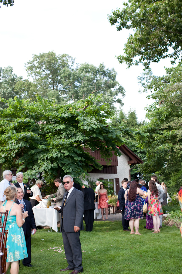 pennsylvania-peach-and-cream-garden