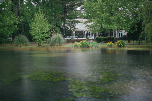 rainy-day-georgian-wedding-at-belle