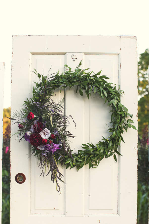 rustic-plum-and-gold-wedding-ideas