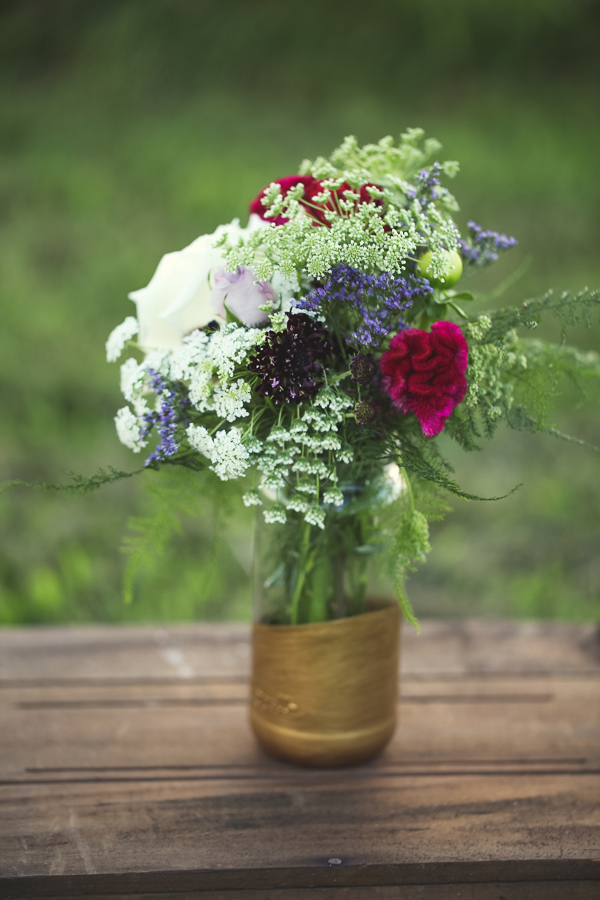rustic-plum-and-gold-wedding-ideas