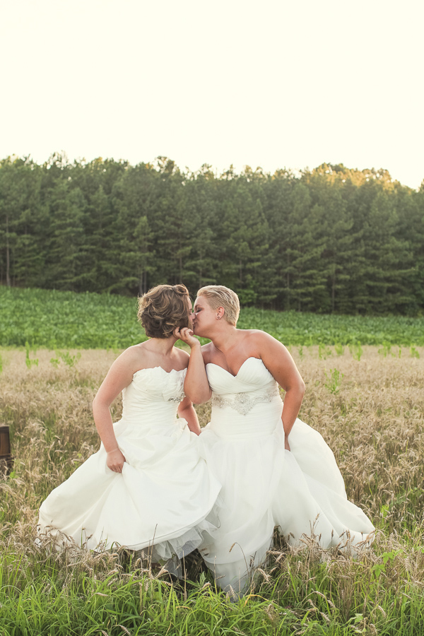 rustic-plum-and-gold-wedding-ideas