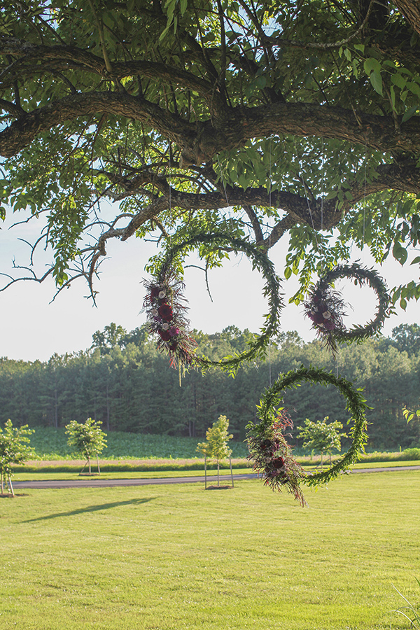 rustic-plum-and-gold-wedding-ideas