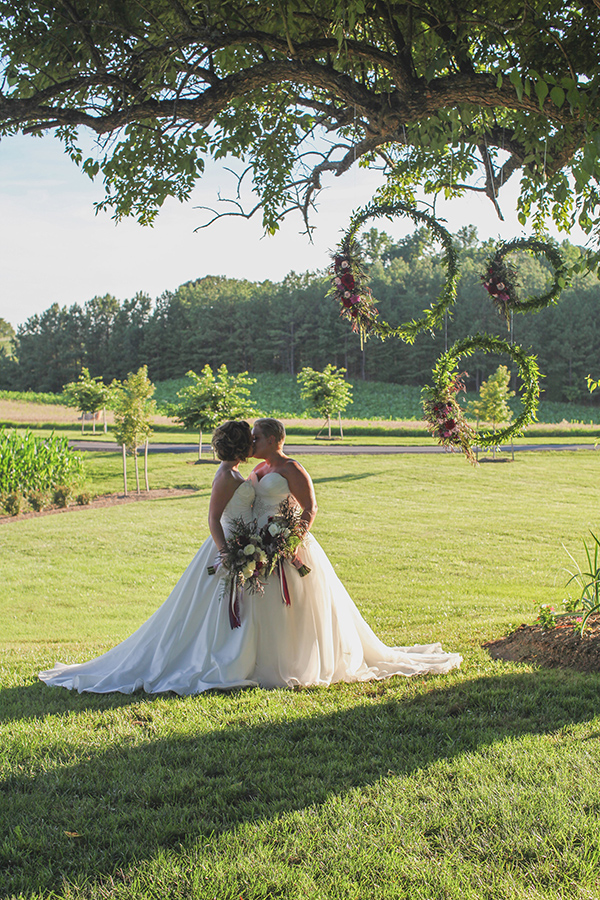 rustic-plum-and-gold-wedding-ideas