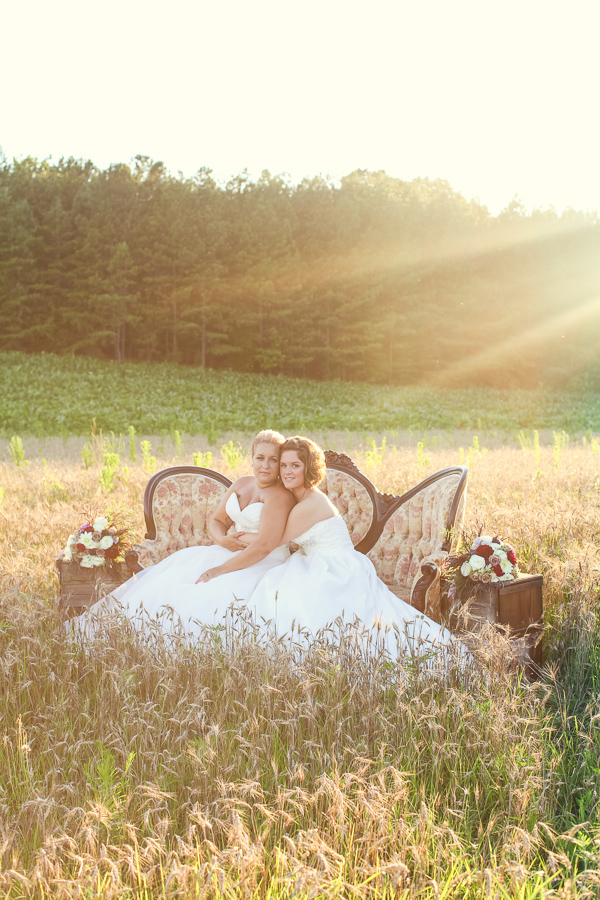 rustic-plum-and-gold-wedding-ideas