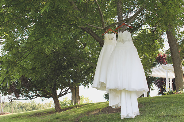 rustic-plum-and-gold-wedding-ideas