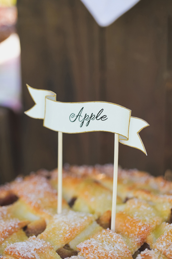 rustic-plum-and-gold-wedding-ideas