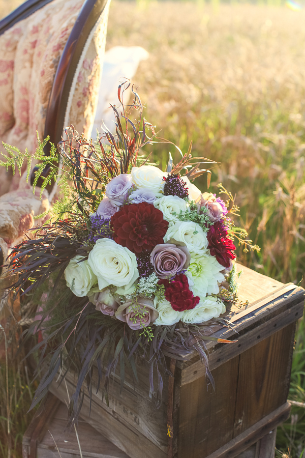 rustic-plum-and-gold-wedding-ideas