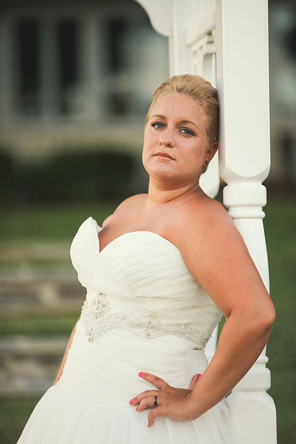 rustic-plum-and-gold-wedding-ideas