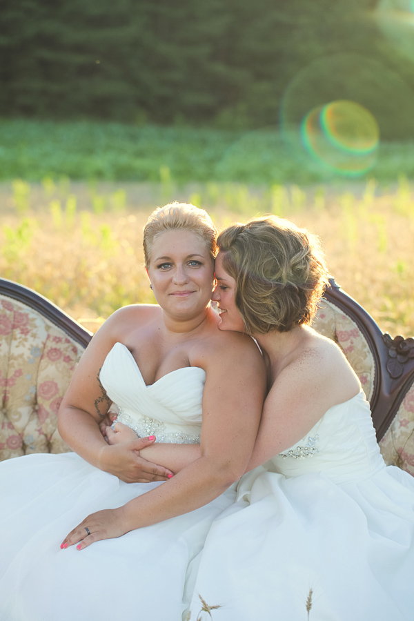 rustic-plum-and-gold-wedding-ideas