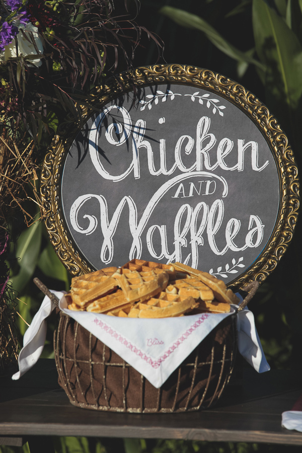 rustic-plum-and-gold-wedding-ideas
