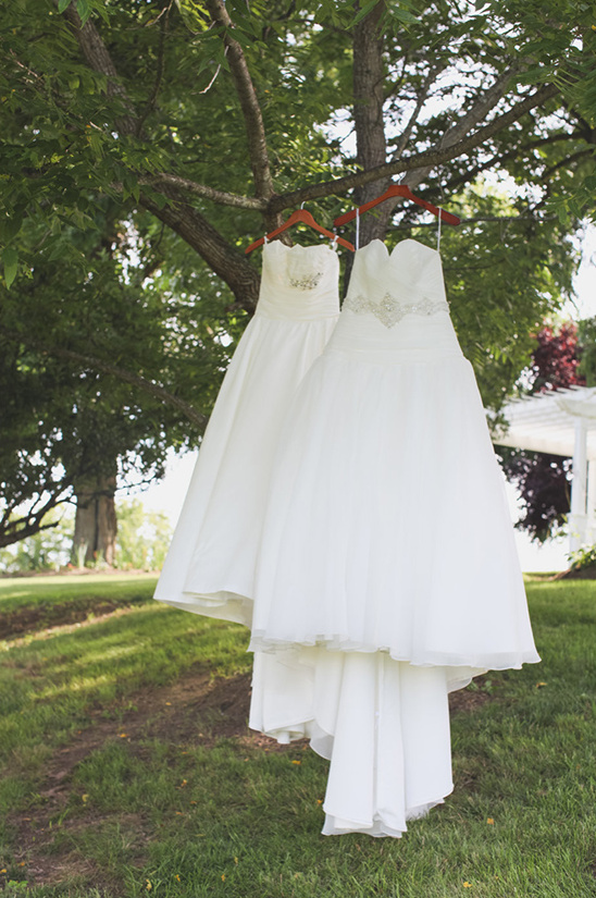 Rustic Plum and Gold Wedding Ideas