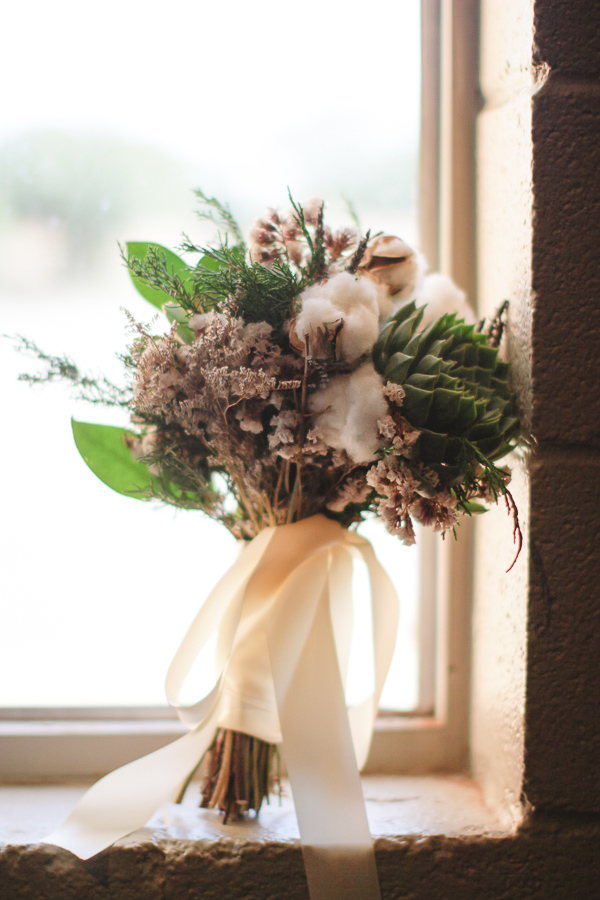 simple-succulent-wedding-under-10k