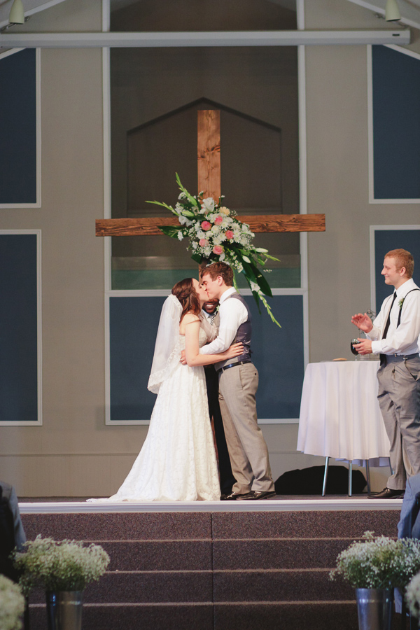 simple-succulent-wedding-under-10k