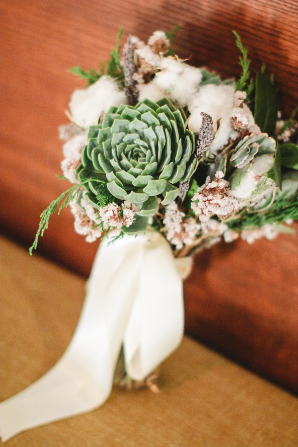 simple-succulent-wedding-under-10k