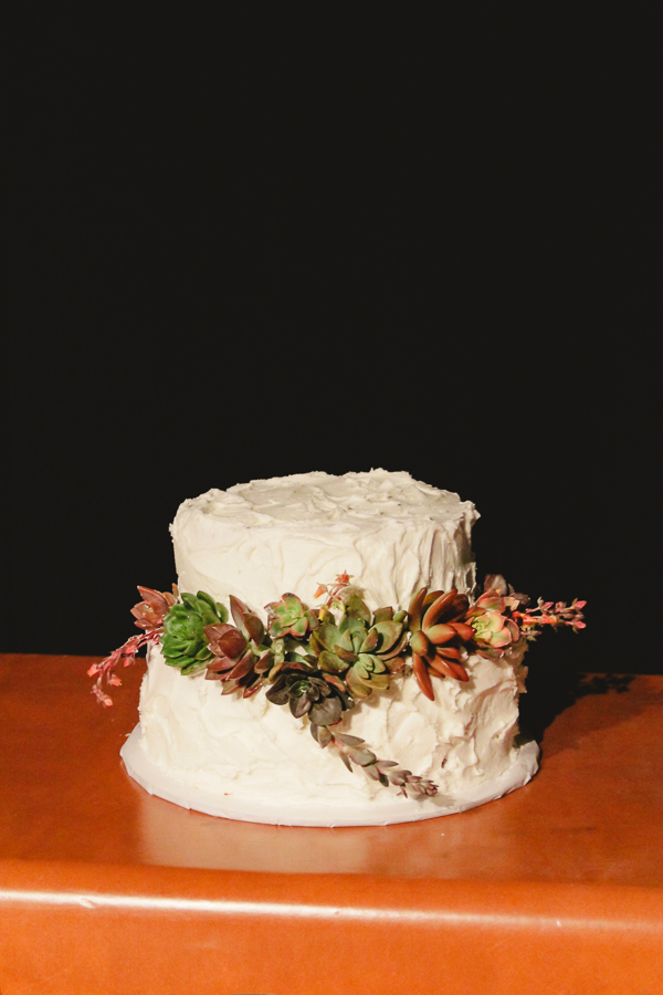 simple-succulent-wedding-under-10k
