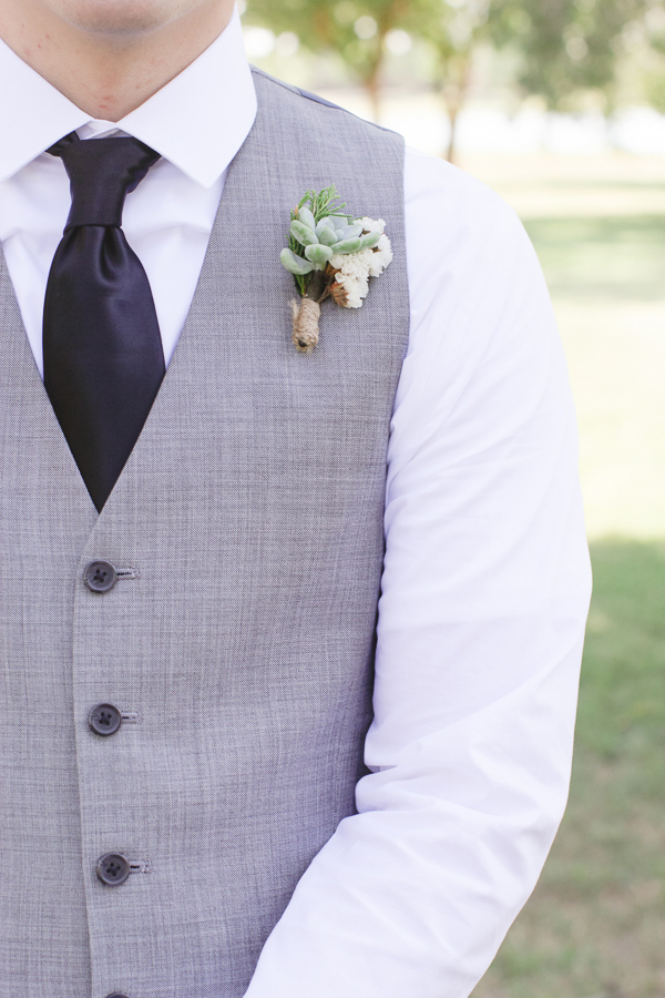 simple-succulent-wedding-under-10k