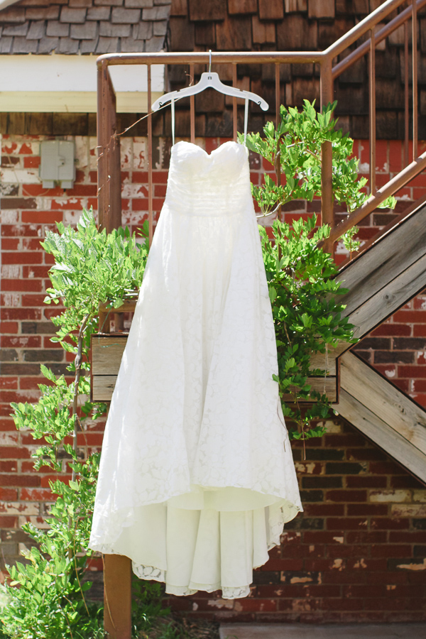 simple-succulent-wedding-under-10k