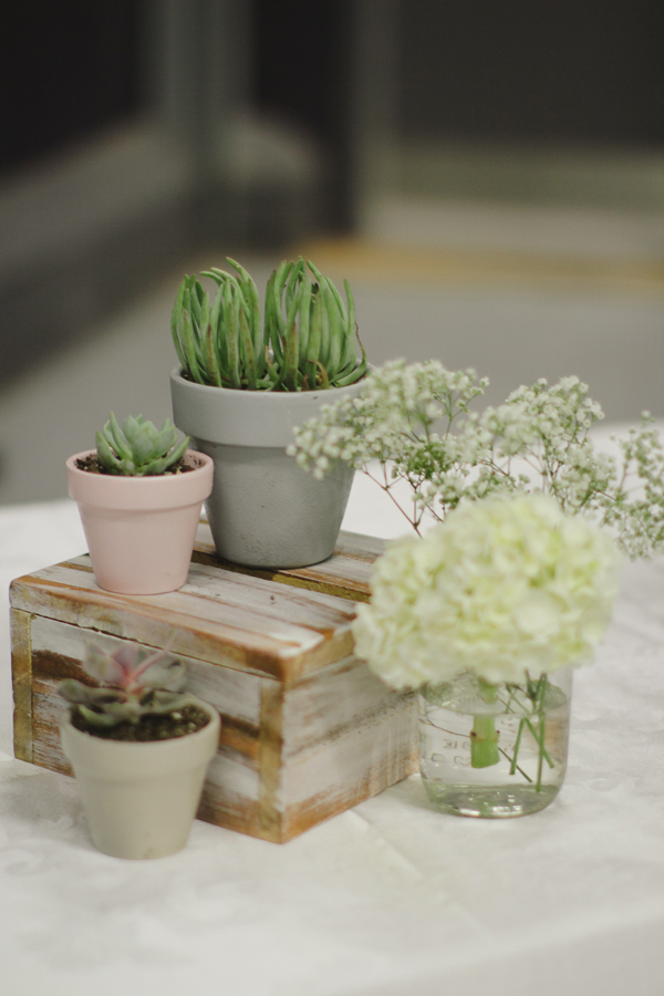 simple-succulent-wedding-under-10k