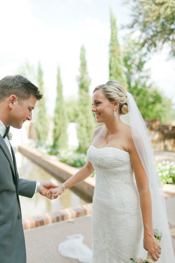 travel-themed-wedding-at-bella-collin