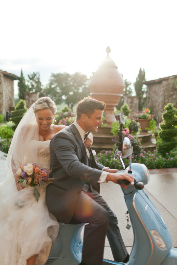 travel-themed-wedding-at-bella-collin